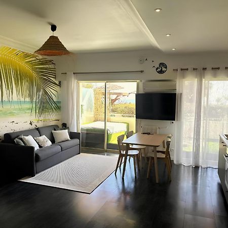 Studio Front De Mer A 10Metres De La Plage Villeneuve-Loubet Exterior photo